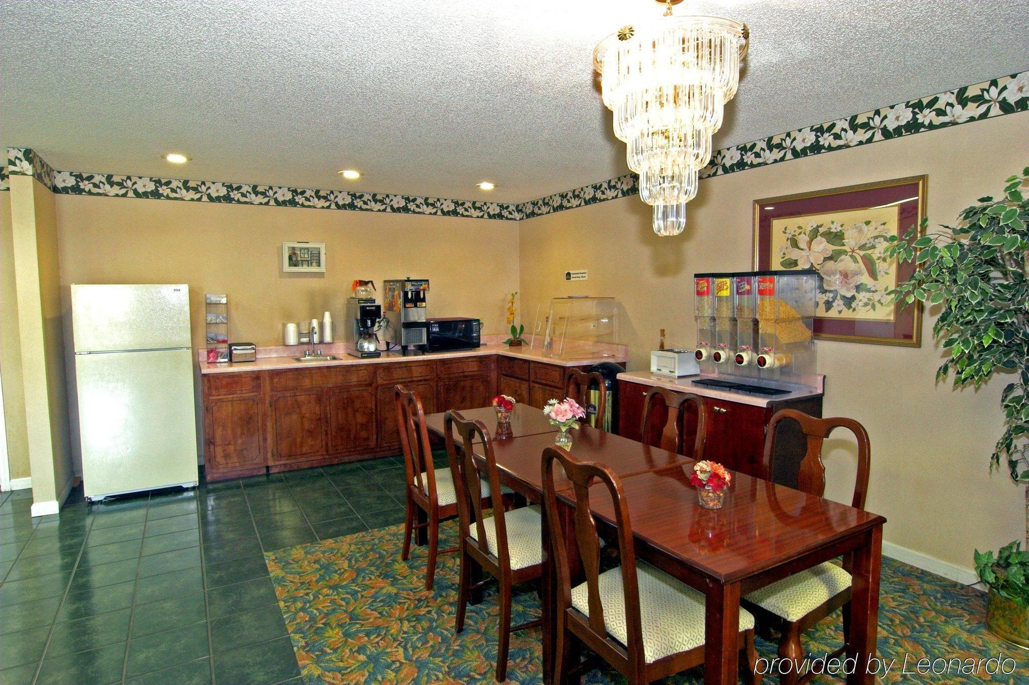 Americas Best Value Inn Hazlehurst Екстериор снимка