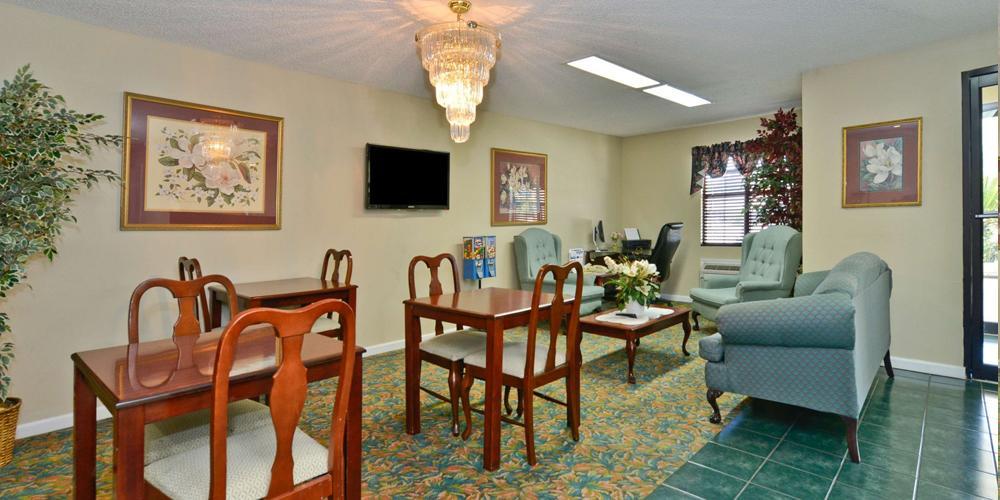 Americas Best Value Inn Hazlehurst Екстериор снимка